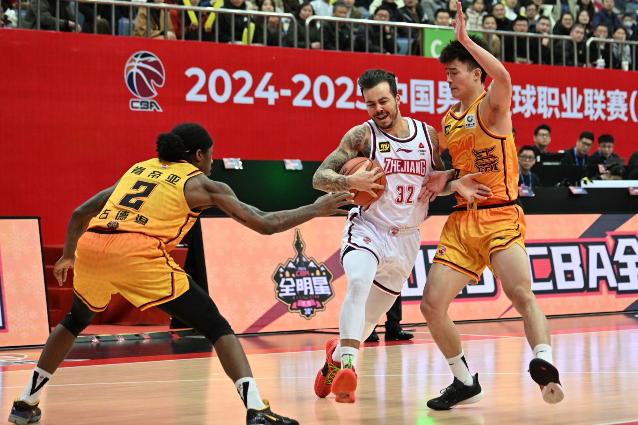 火狐体育网址-包含CBA常规赛今夜再迎强敌，布鲁克林篮网调整名单，主帅态度：质疑声仍在，球队文化再被提及的词条